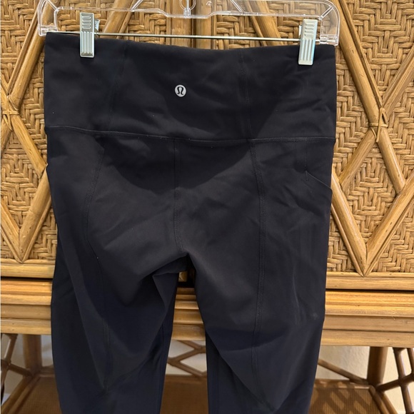 Lululemon cropped black leggings Size 6 - Picture 2 of 3
